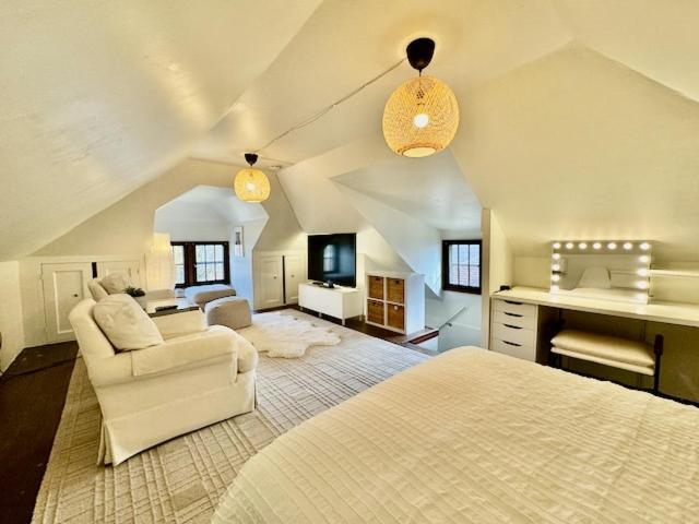 Spacious 3Br Home With Movie Theater ピッツバーグ エクステリア 写真